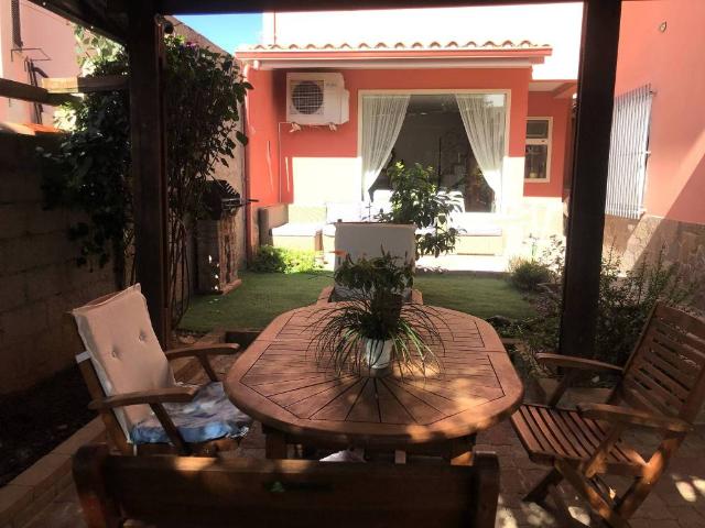 Villa Indipendente in vendita a Pula, Sardigna/Sardegna