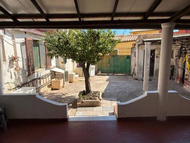 Villa Indipendente in vendita a Pula, Sardigna/Sardegna