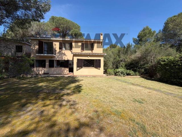 Villa Indipendente in vendita a Pula, Sardigna/Sardegna