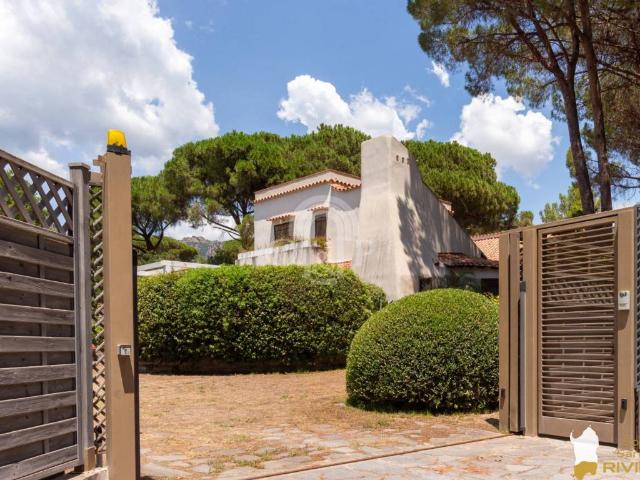 Villa Indipendente in vendita a Santa Margherita di Pula, Pula