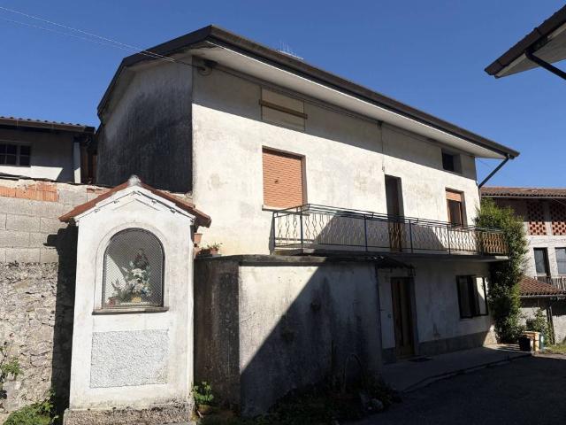 Villa Indipendente in vendita a Pulfero, Friuli-Venezia Giulia