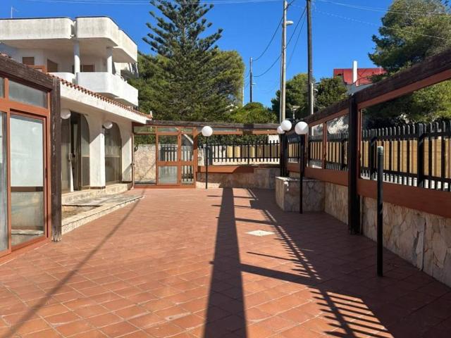 Villa Indipendente in vendita a Le Canne, Puglia