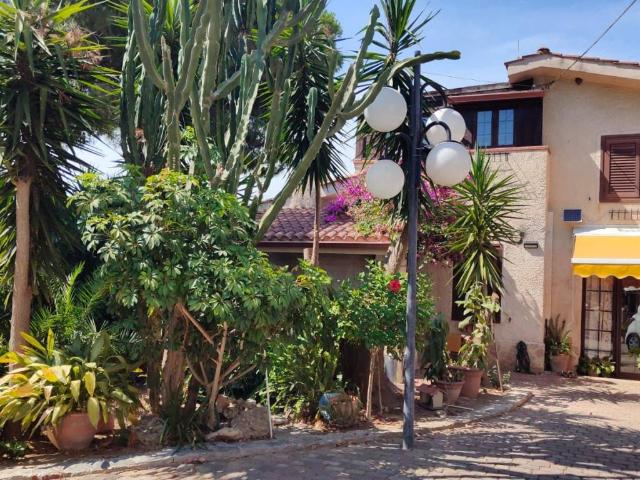 Villa Indipendente in vendita a Marina di Pulsano, Puglia