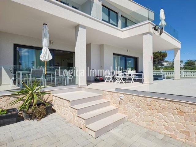 Villa Indipendente in vendita a Villaggio residenziale Fatamorgana, Pulsano