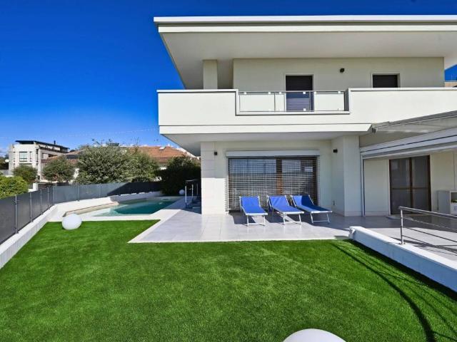 Villa Indipendente in vendita a Puglia, Bari