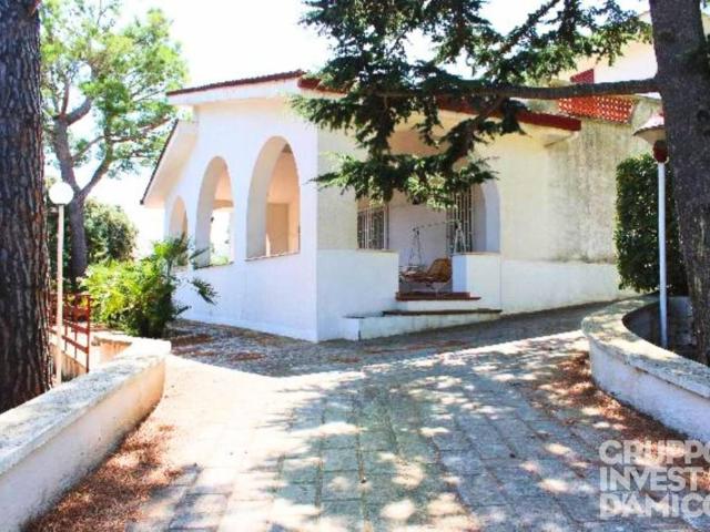 Villa Indipendente in vendita a Putignano, Bari