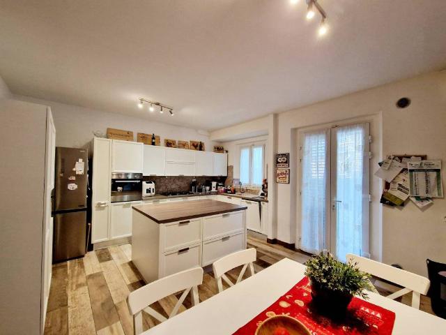 Villa Indipendente in vendita a Vignole, Quarrata