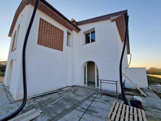 Villa Indipendente in vendita a Quarrata, Toscana