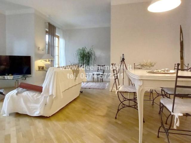 Villa Indipendente in vendita a Quarrata, Toscana