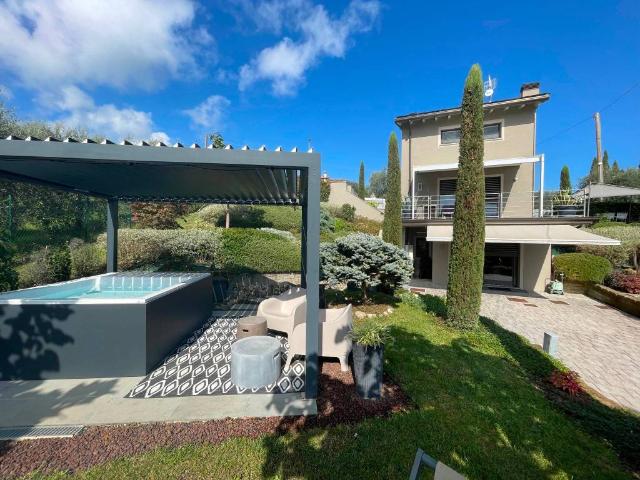 Villa Indipendente in vendita a Lucciano, Quarrata