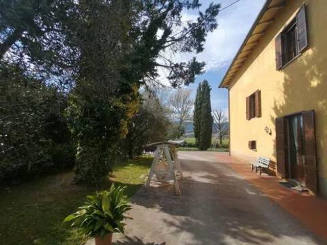 Villa Indipendente in vendita a Olmi, Quarrata