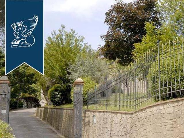 Villa Indipendente in vendita a Quarrata, Toscana