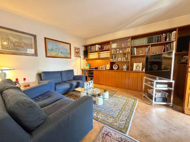 Villa Indipendente in vendita a Quarrata, Toscana