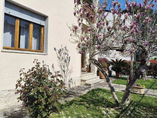 Villa Indipendente in vendita a Molin Nuovo, Quarrata