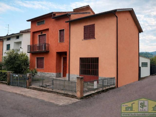Villa Indipendente in vendita a Casini, Quarrata