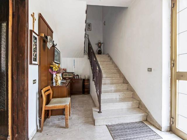 Villa Indipendente in vendita a Quarrata, Toscana