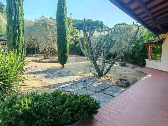 Villa Indipendente in vendita a Montorio, Quarrata