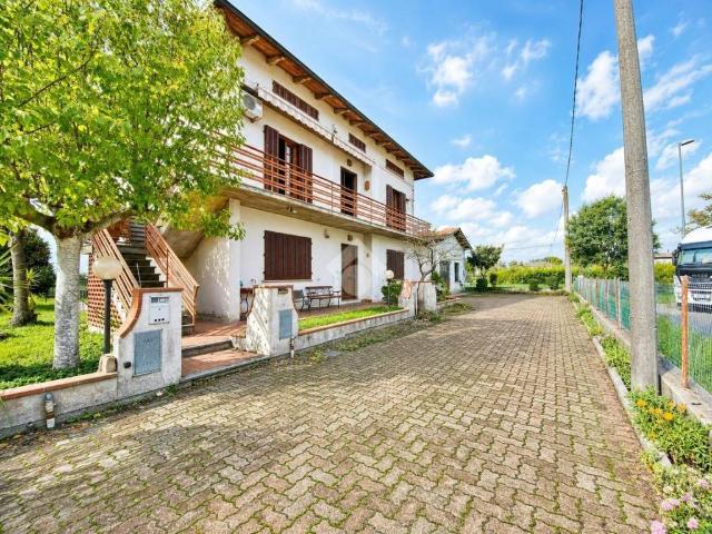 Villa Indipendente in vendita a Quarrata, Toscana