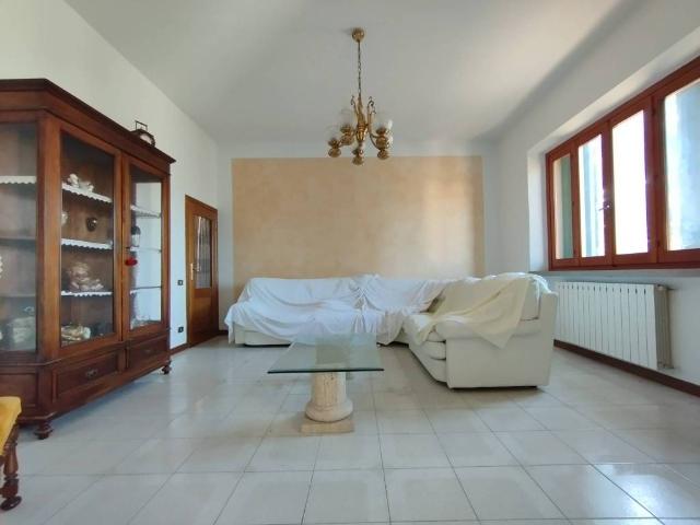 Villa Indipendente in vendita a Santonuovo, Quarrata