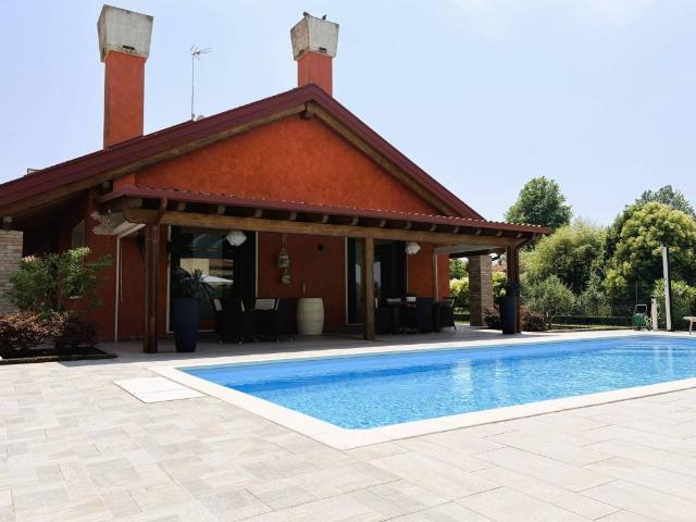 Villa Indipendente in vendita a Quarto D'altino, Veneto