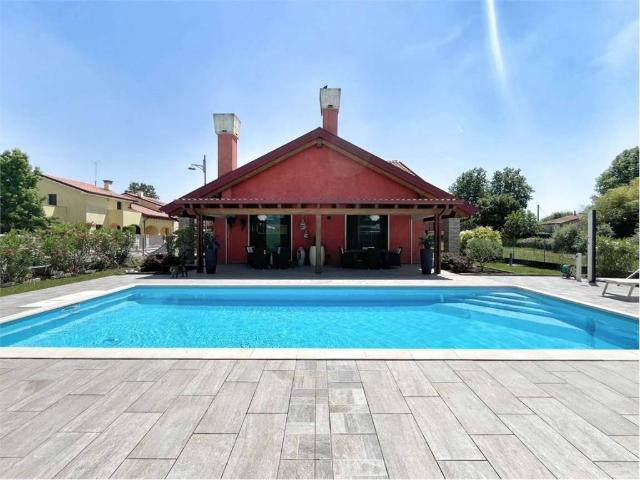 Villa Indipendente in vendita a Quarto D'altino, Veneto