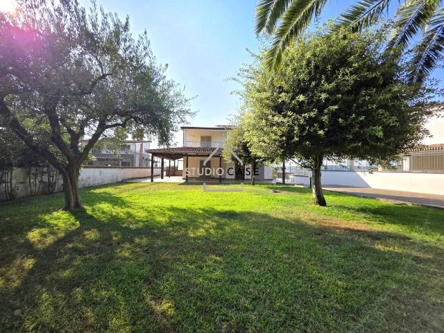 Villa Indipendente in vendita a Le Case, Quarto