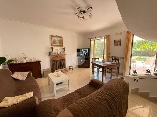 Villa Indipendente in vendita a Le Case, Quarto