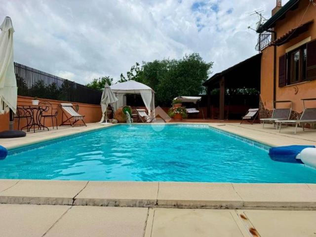 Villa Indipendente in vendita a Quarto, Campania