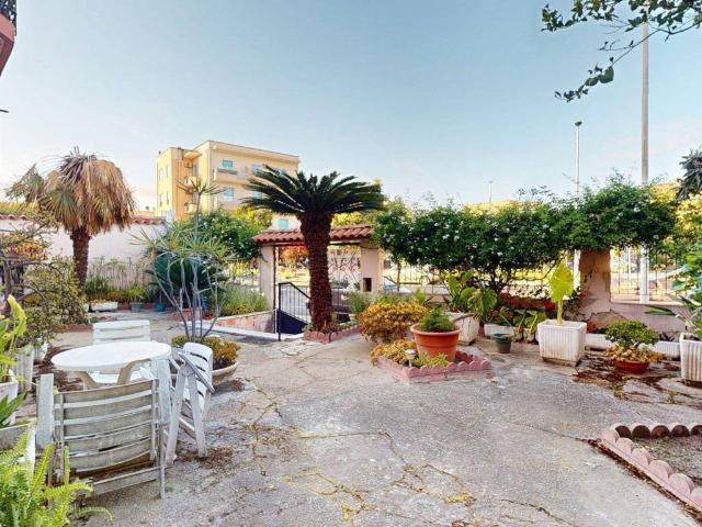 Villa Indipendente in vendita a Quartu Sant'elena, Sardigna/Sardegna