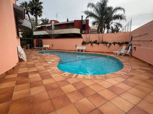 Villa Indipendente in vendita a Quartu Sant'elena, Sardigna/Sardegna