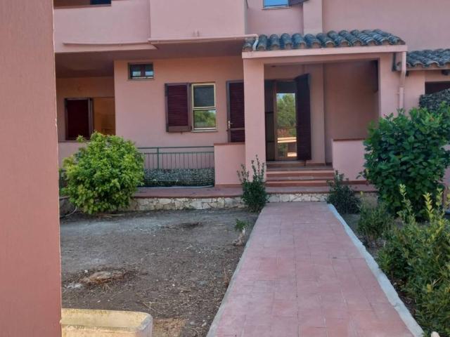 Villa Indipendente in vendita a Mràxini Arrùbiu/Margine Rosso, Quartu Sant'elena