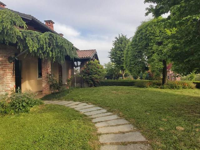 Villa Indipendente in vendita a Piemonte, Alessandria