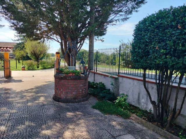 Villa Indipendente in vendita a Piemonte, Alessandria