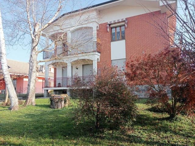 Villa Indipendente in vendita a Piemonte, Alessandria