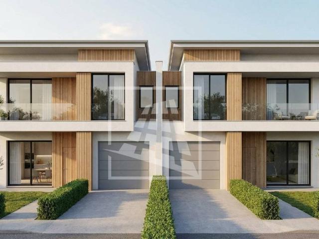 Villa Indipendente in vendita a Colline Matildiche, Re