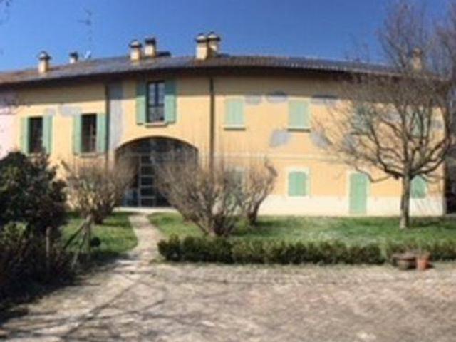 Villa Indipendente in vendita a Colline Matildiche, Re