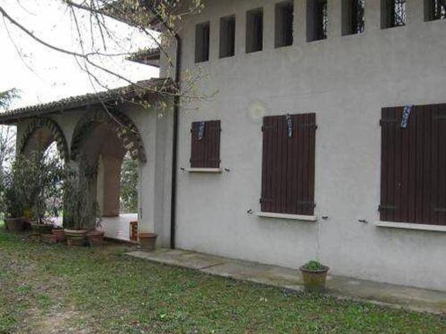 Villa Indipendente in vendita a Colline Matildiche, Re