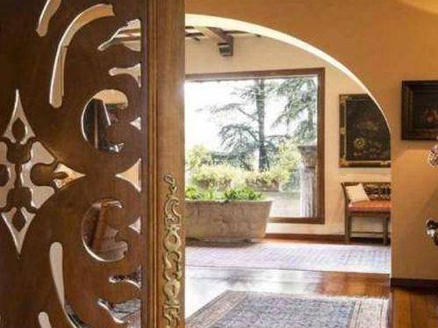 Villa Indipendente in vendita a Colline Matildiche, Re