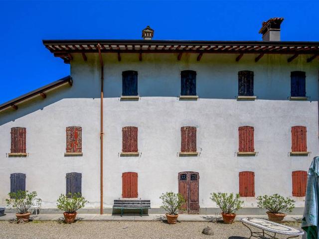 Villa Indipendente in vendita a Colline Matildiche, Re