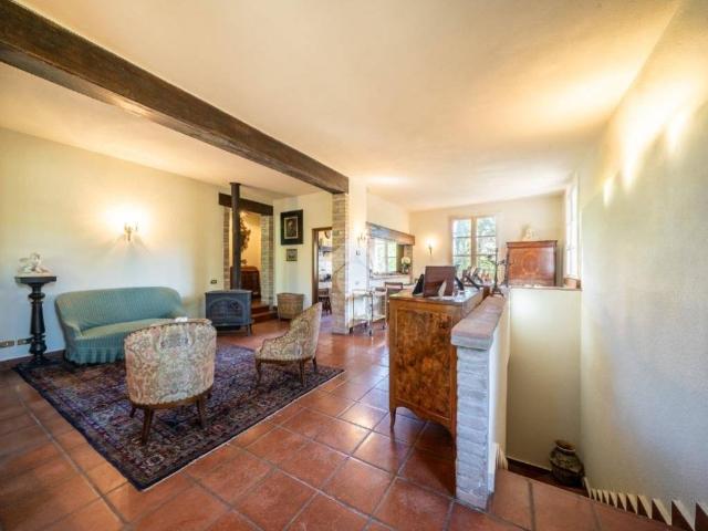 Villa Indipendente in vendita a Colline Matildiche, Re