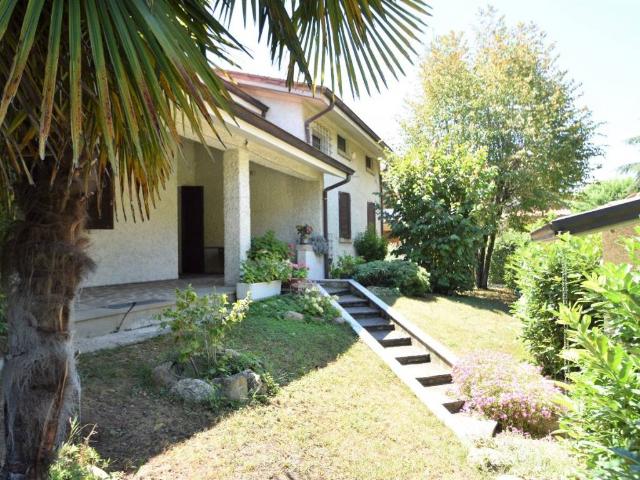 Villa Indipendente in vendita a Colline Matildiche, Re