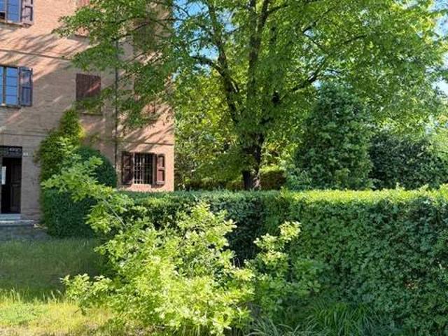 Villa Indipendente in vendita a Colline Matildiche, Re