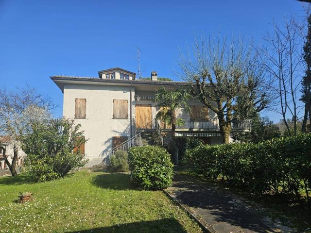 Villa Indipendente in vendita a Colline Matildiche, Re