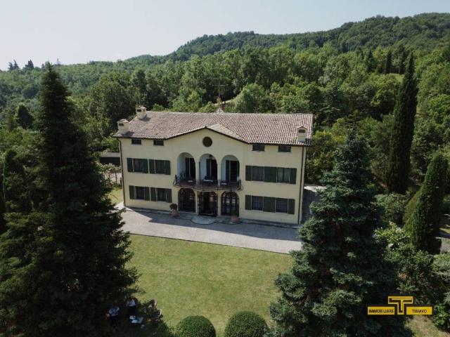 Villa Indipendente in vendita a Colline Matildiche, Re