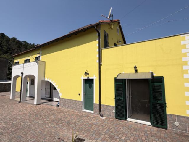 Villa Indipendente in vendita a Quiliano, Liguria