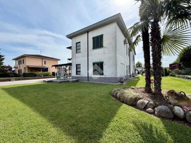 Villa Indipendente in vendita a Quintano, Lombardia