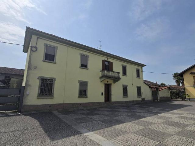 Villa Indipendente in vendita a Piemonte, Vercelli