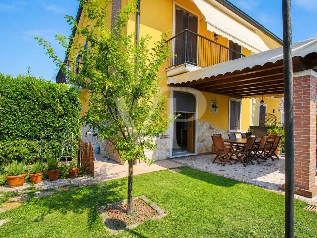 Villa Indipendente in vendita a Quinto Vicentino, Veneto