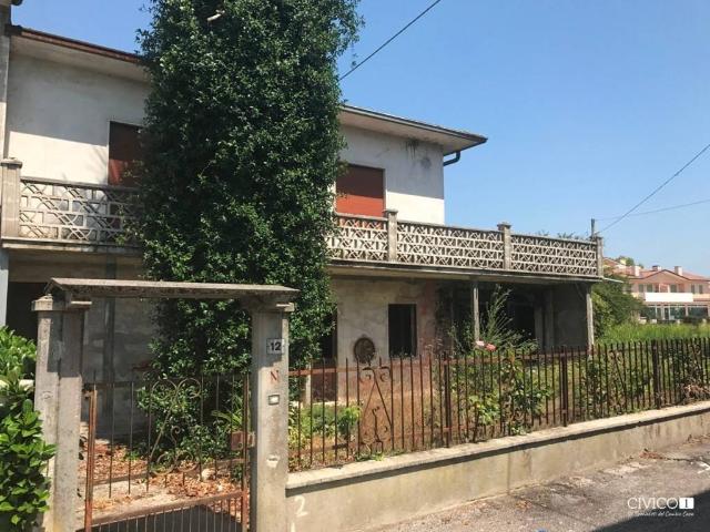 Villa Indipendente in vendita a Valproto, Quinto Vicentino