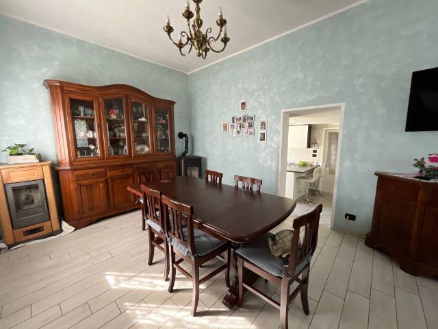 Villa Indipendente in vendita a Quistello, Lombardia